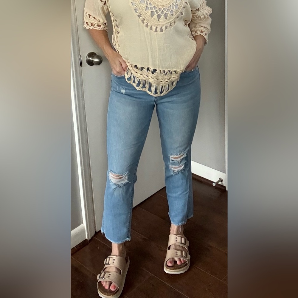 Vervet Light Blue Distressed Straight Leg Jeans